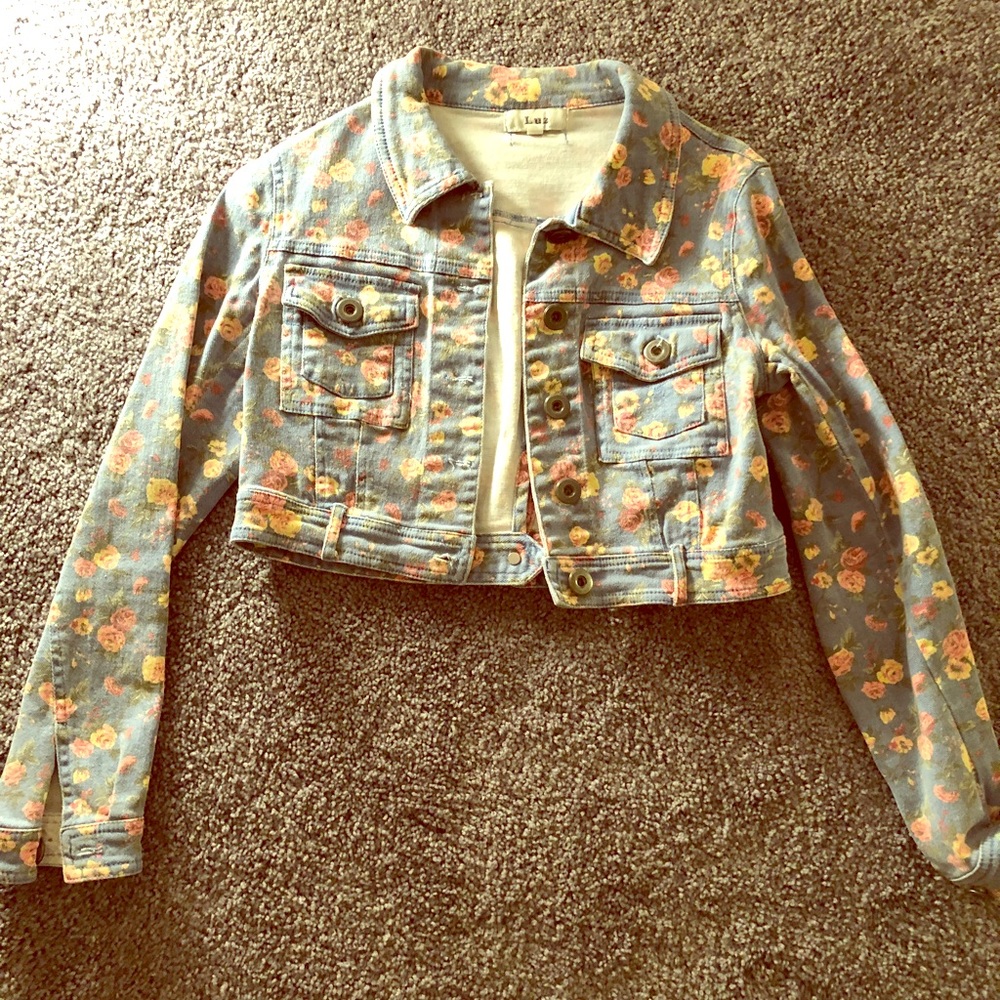 Cropped floral denim jacket